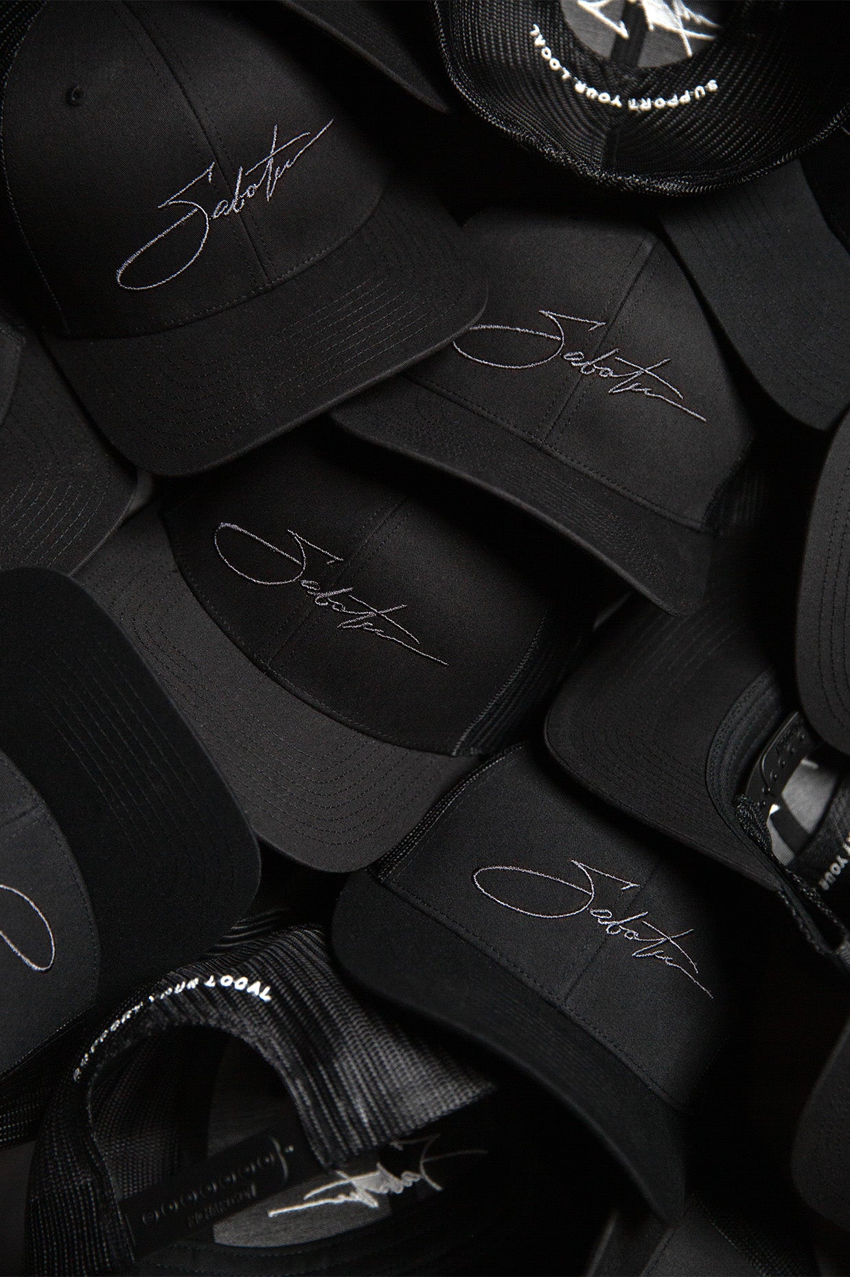 SIGNATURE 6-PANEL TRUCKER