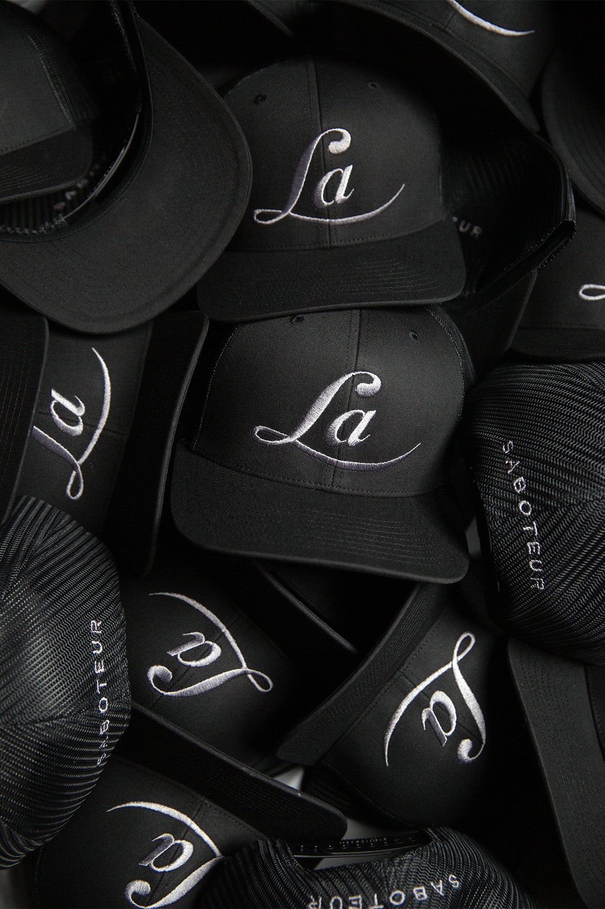 LA SCRIPT 6-PANEL TRUCKER