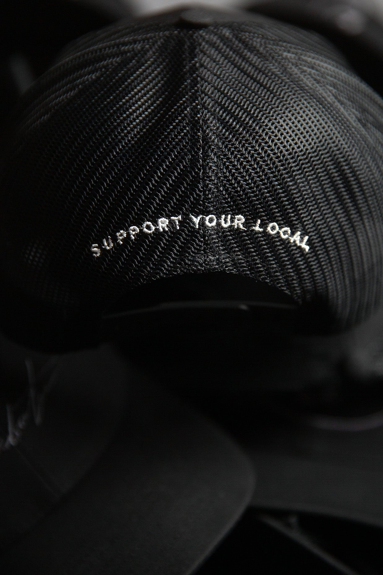 SIGNATURE 6-PANEL TRUCKER